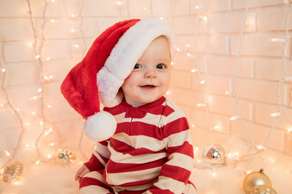 8-month-baby-christmas-pictures-selah-images-inc